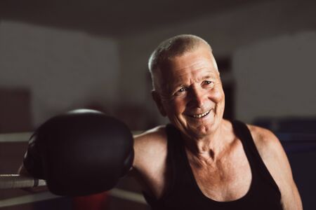 Seniorengerechte Fitnessprogramme im Alltag – Wie Sie passende Bewegungsformen auswählen und integrieren
