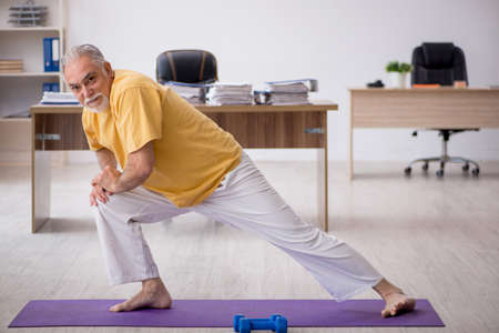 Senioren-Yoga: Beweglichkeit, Balance und innere Ruhe im Alter