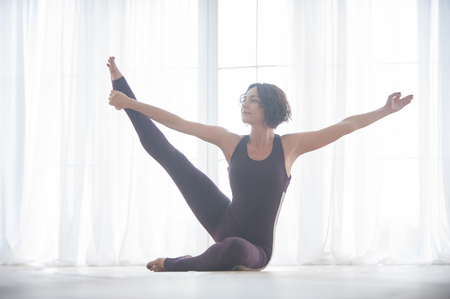Yoga in Übergangszeiten: Stabilität und Achtsamkeit in Phasen des Wandels