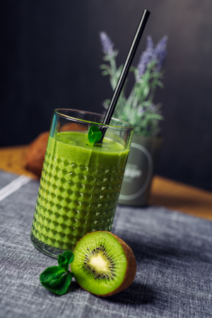 Entgiftung mit grünen Smoothies: Rezepte und gesundheitliche Vorteile