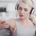 Integration von Klangschalen und Musiktherapie in die Pflege älterer Menschen in deutschen Einrichtungen