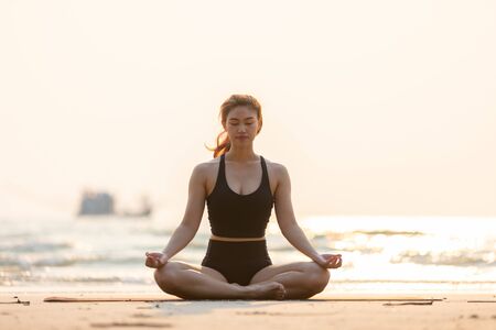 Achtsamkeit und Meditation: Entspannende Rituale für das Wochenende zu Hause
